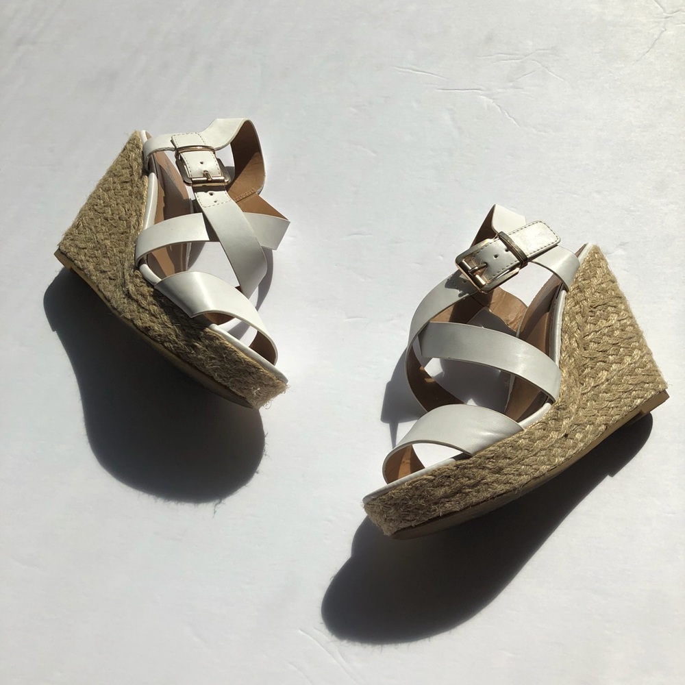 White wedges